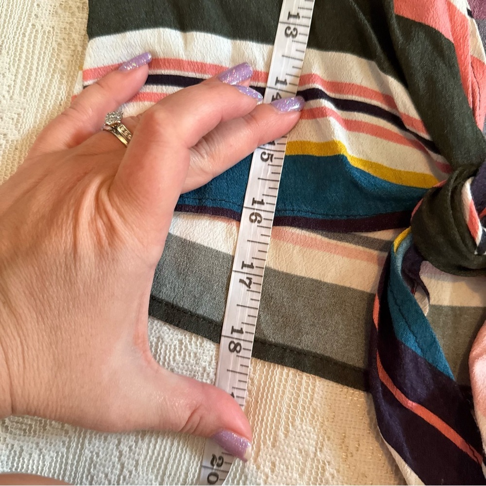 Flynn Skye striped Allie tie front crop top - Picture 6 of 9